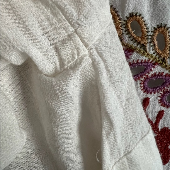 274 Anthropologie Meadow Rue Embroidered Mock Neck Back Buttons Blouse size 2 - Picture 9 of 16